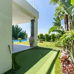 Вилла In Cabopino With Infinity Pool And Seaviews Марбелья