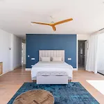 Вилла In Cabopino With Infinity Pool And Seaviews
