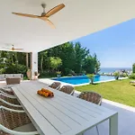 In Cabopino With Infinity Pool And Seaviews Вилла