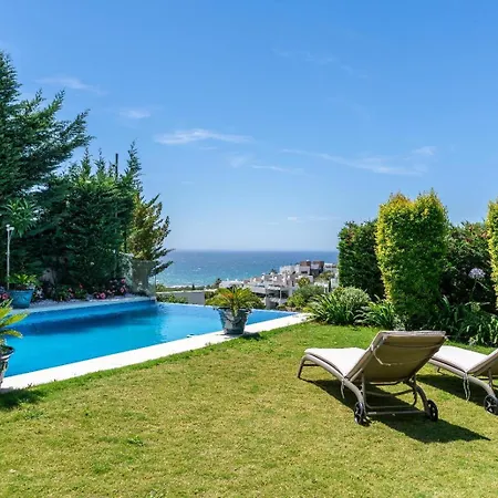 In Cabopino With Infinity Pool And Seaviews Villa