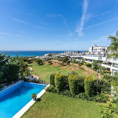 In Cabopino With Infinity Pool And Seaviews Marbella